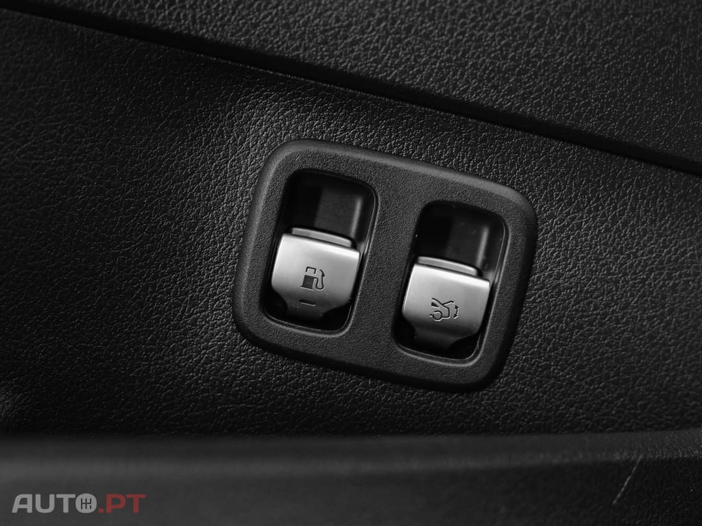 Mercedes-Benz C 300 e AMG Line