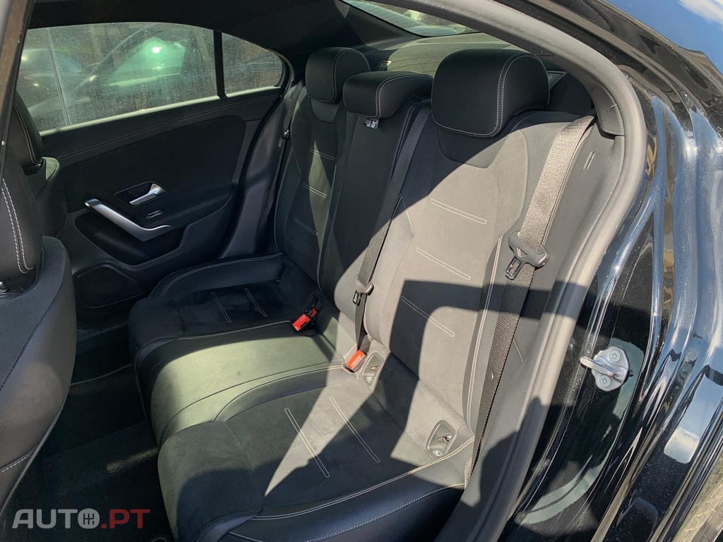 Mercedes-Benz A 250 e AMG Line