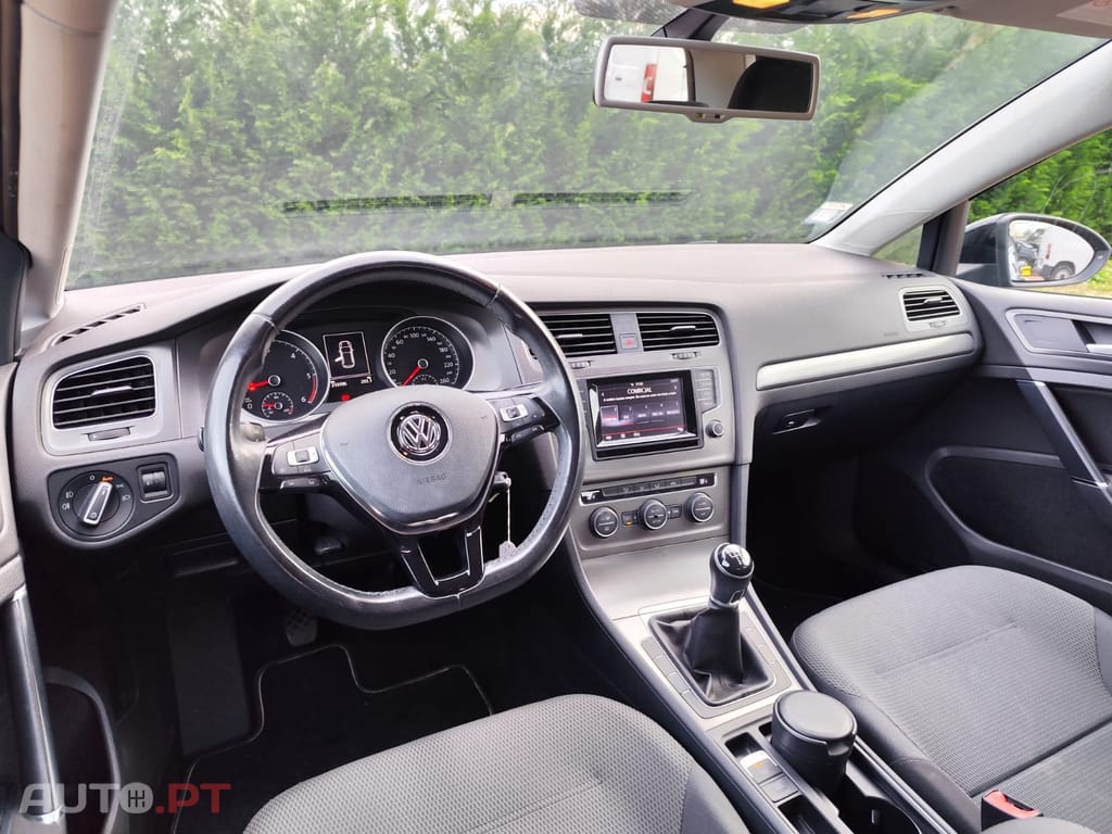 Volkswagen Golf 1.6 TDi Confortline