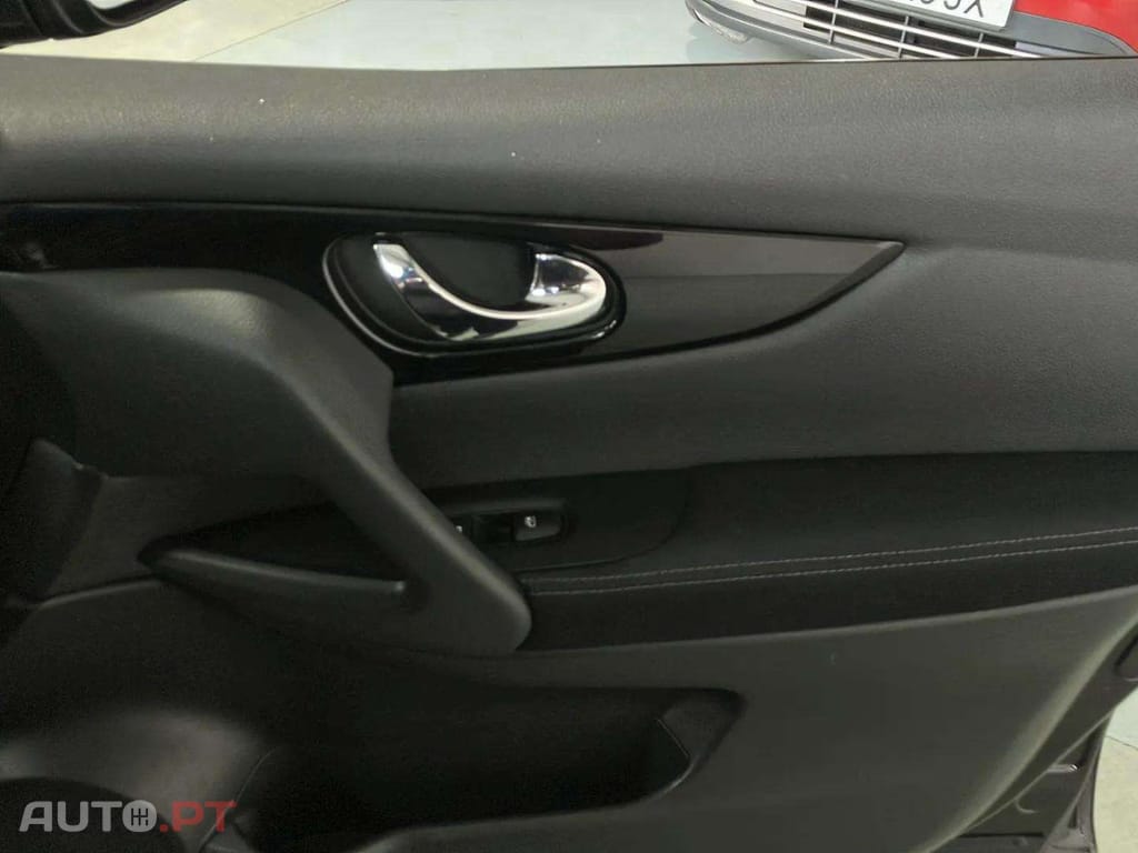 Nissan Qashqai 1.5 dCi N-Connecta J18