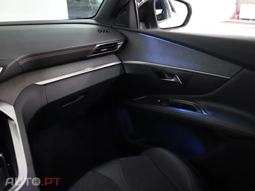 Peugeot 3008 1.5 BlueHDi GT Line EAT8 — fotografia 17