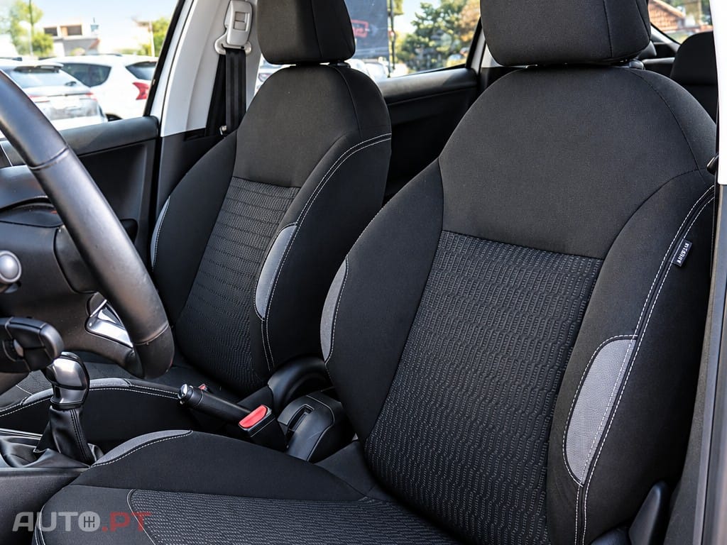 Peugeot 208 STYLE BLUE HDI