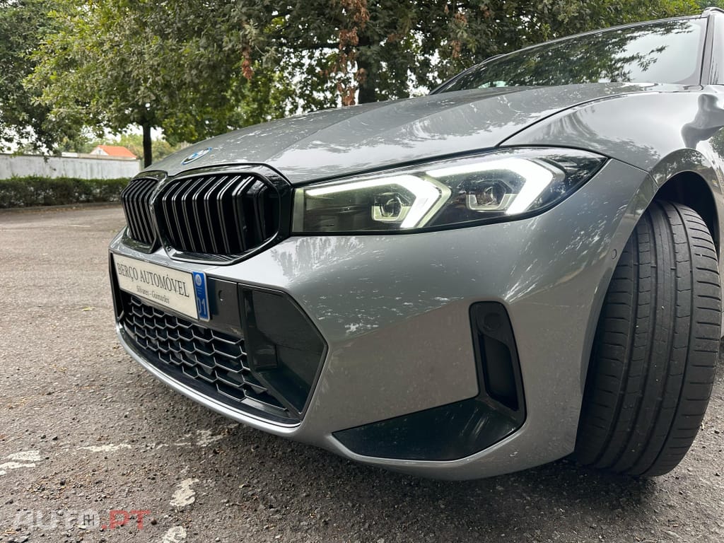 BMW 330 e Touring Pack Desportivo M Auto
