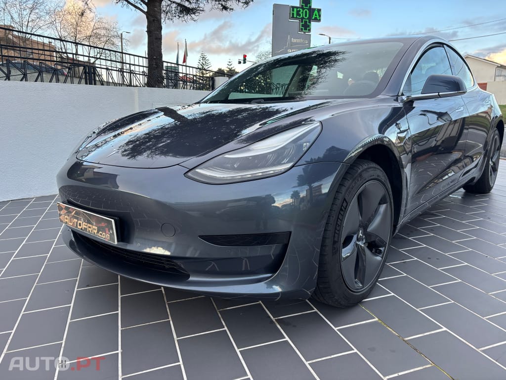 Tesla Model 3 Standard Range Plus RWD