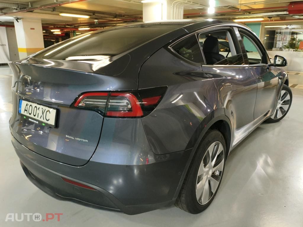 Tesla Model Y Long Range Tração Integral