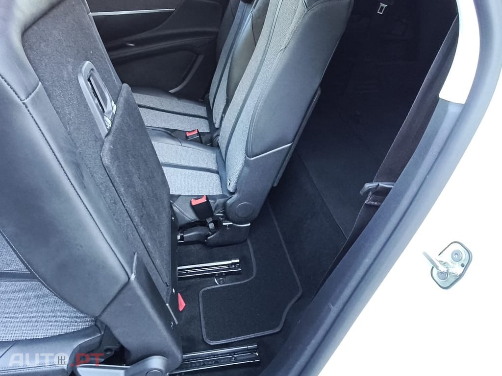 Peugeot 5008 1.2 PureTech Allure Pack EAT8