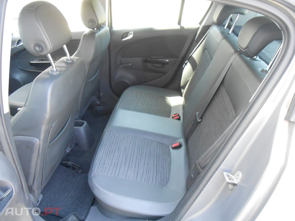 Opel Corsa 1.3 CDTI - GPS