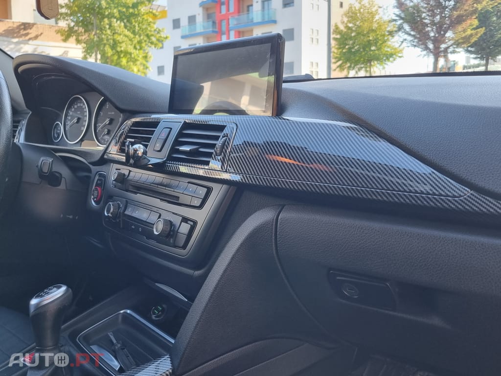 BMW 320 F30