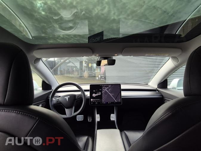 Tesla Model 3 Standard Range Plus RWD