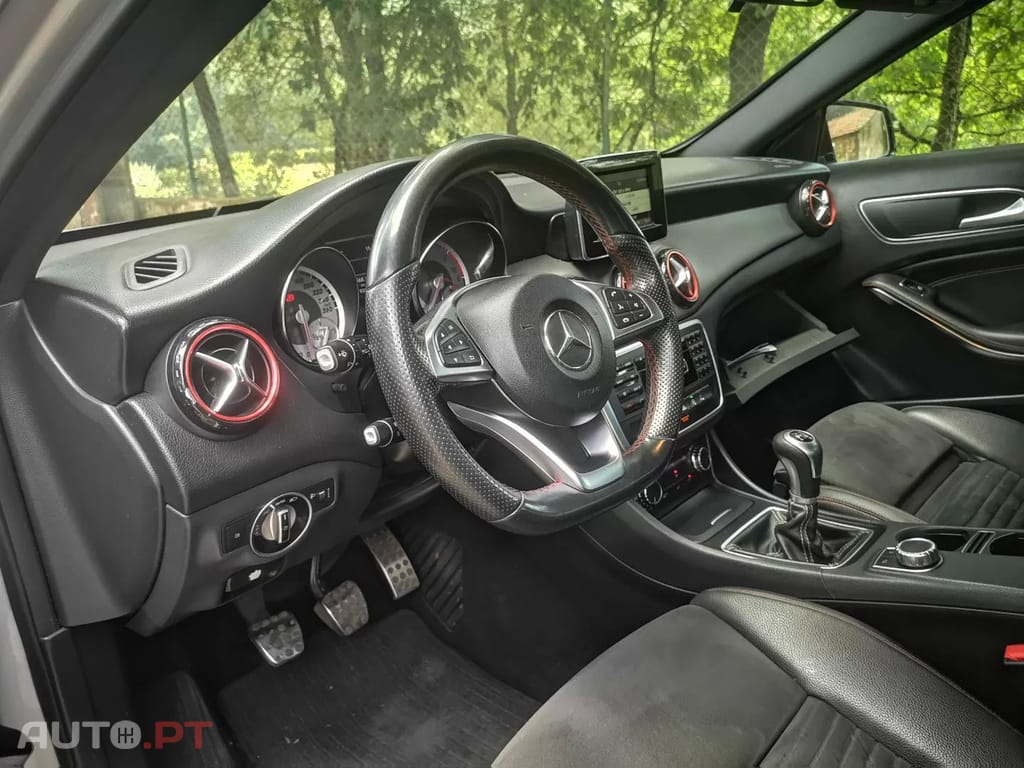 Mercedes-Benz GLA 180 CDI AMG Line — fotografia 19