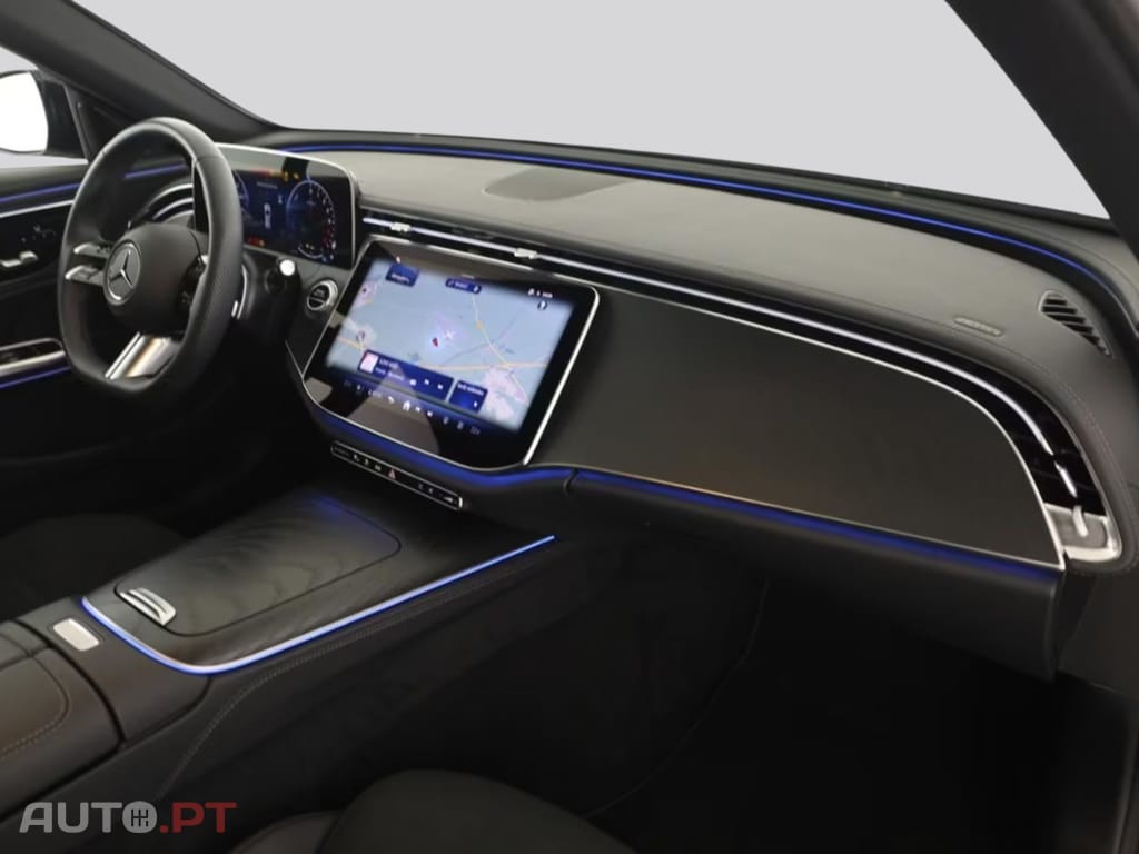 Mercedes-Benz E 300 I.V.A DEDUTIVEL de T AMG Pack Night 