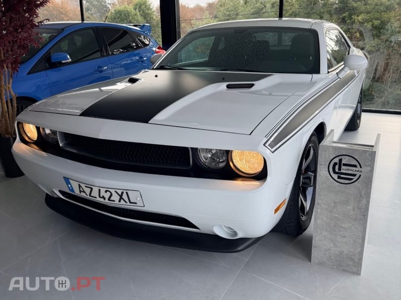 Dodge Challenger Auto SXT Plus