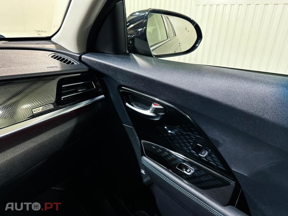 Kia Niro 64kWh Premium Pack