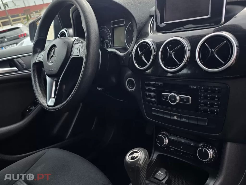 Mercedes-Benz A 200 CDI (BlueEFFICIENCY) Urban