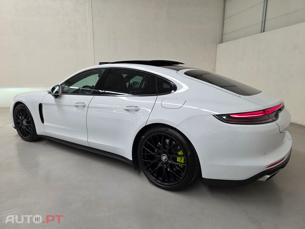 Porsche Panamera 4 e-hybrid
