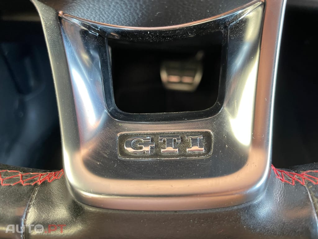 Volkswagen Golf 2.0 TSi GTi DSG Performance