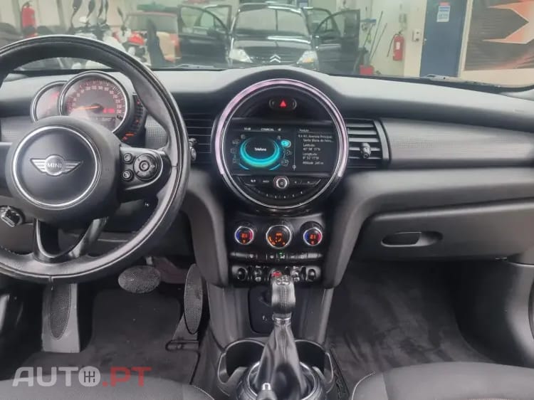 MINI Cooper Cooper D Auto