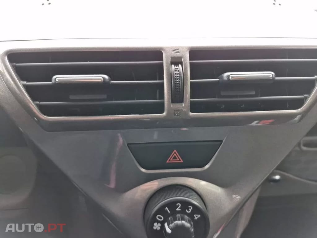 Toyota iQ 1.0 VVT-i Essential+AC