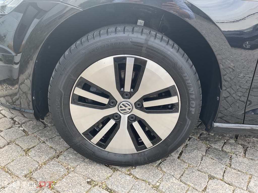 Volkswagen e-Golf Outro