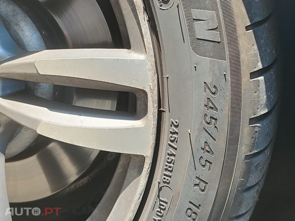 BMW 520 520d Luxury BluePerformance Bose Sport Auto