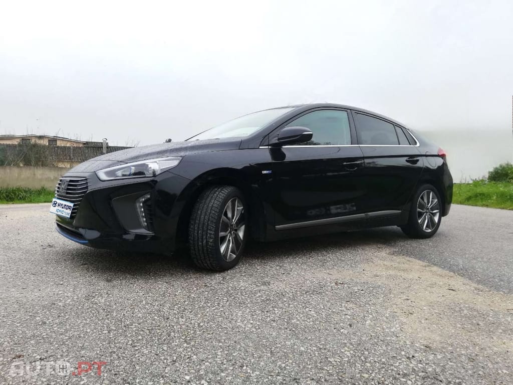 Hyundai Ioniq 1.6 GDI Hybrid Tech