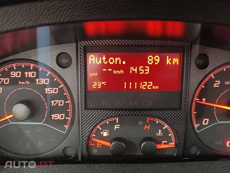 Peugeot Boxer 2.2 BlueHDi 335 - L2H2 IVA Dedutível
