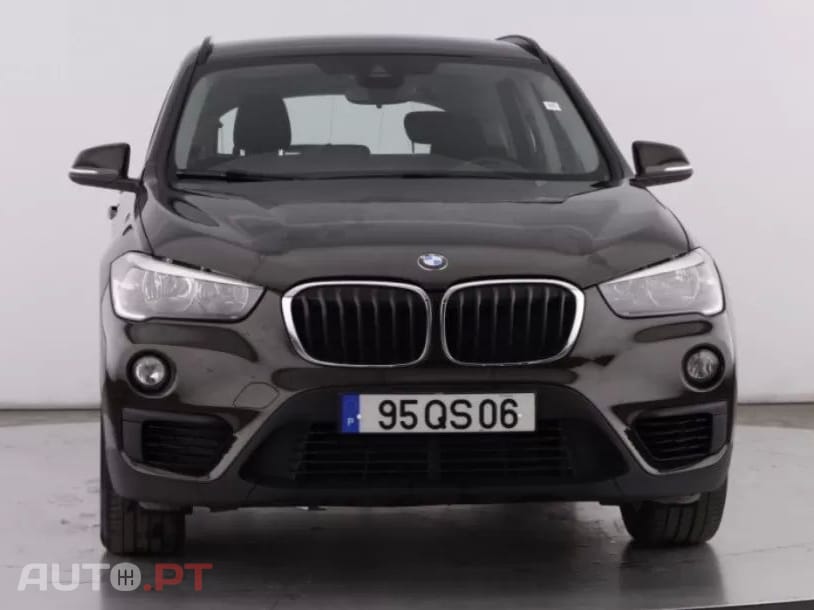 BMW X1 16 d sDrive — fotografia 3