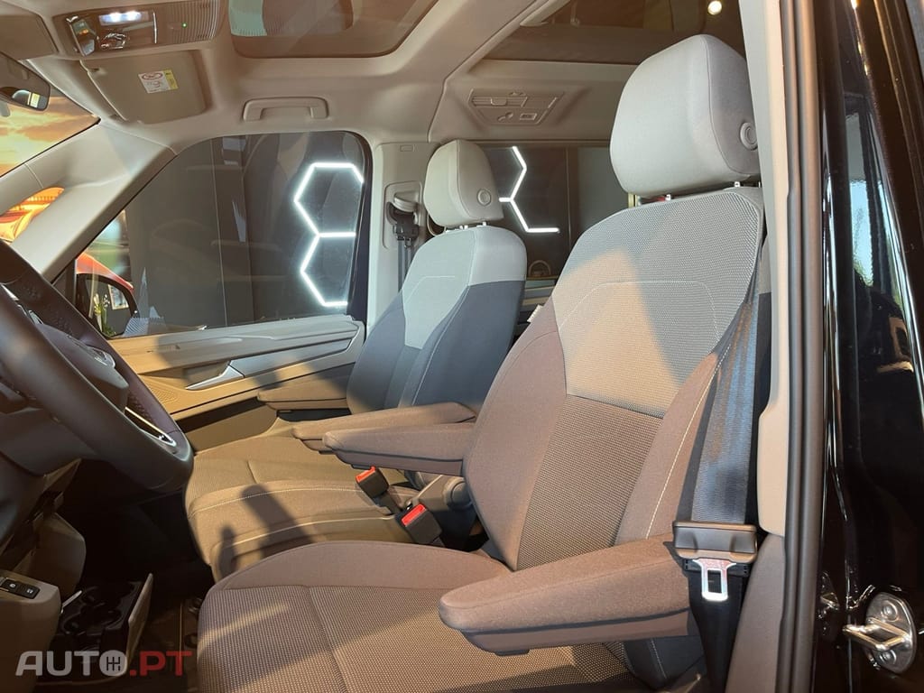 Volkswagen Multivan 2.0 TDI BM Longa Comfortline DSG