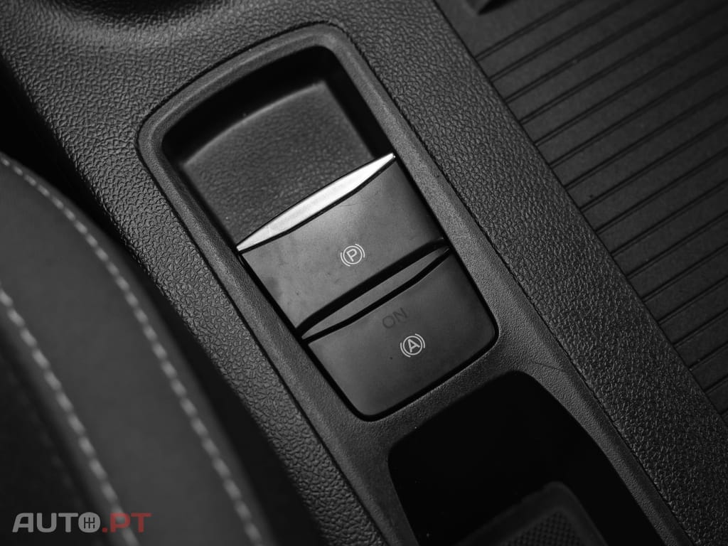 Ford Focus 1.0 EcoBoost MHEV Titanium