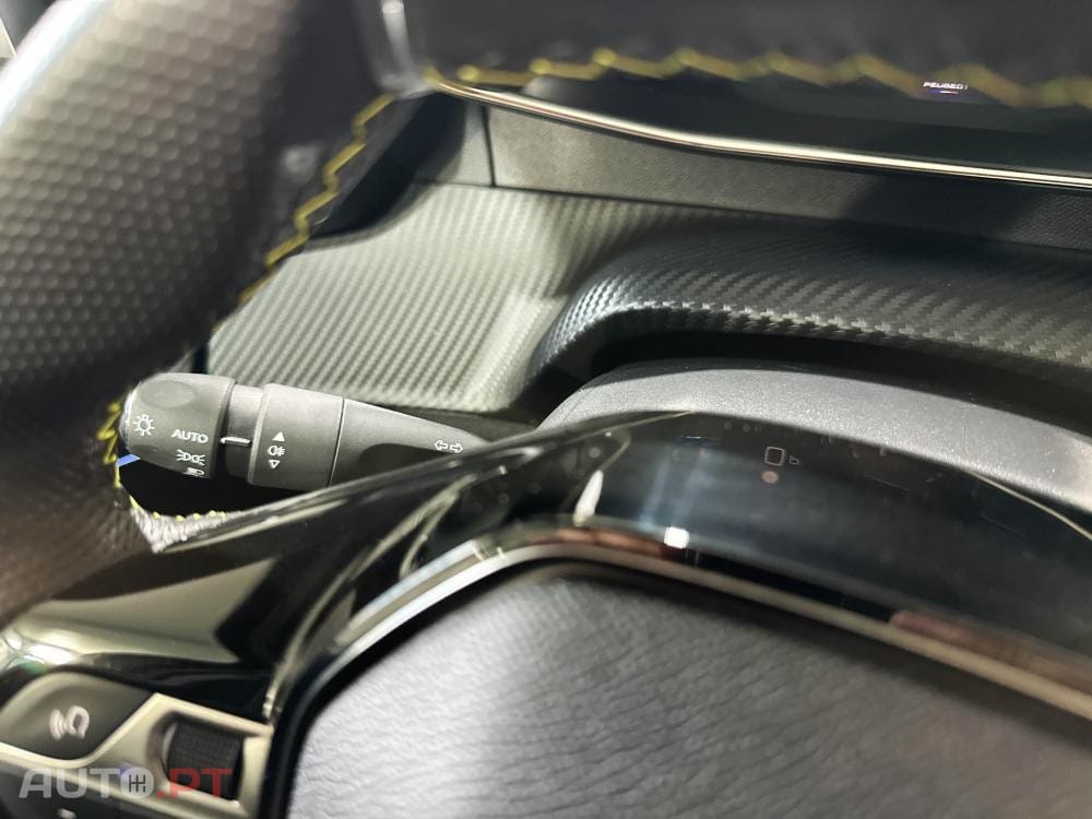 Peugeot E-2008 54 kWh GT