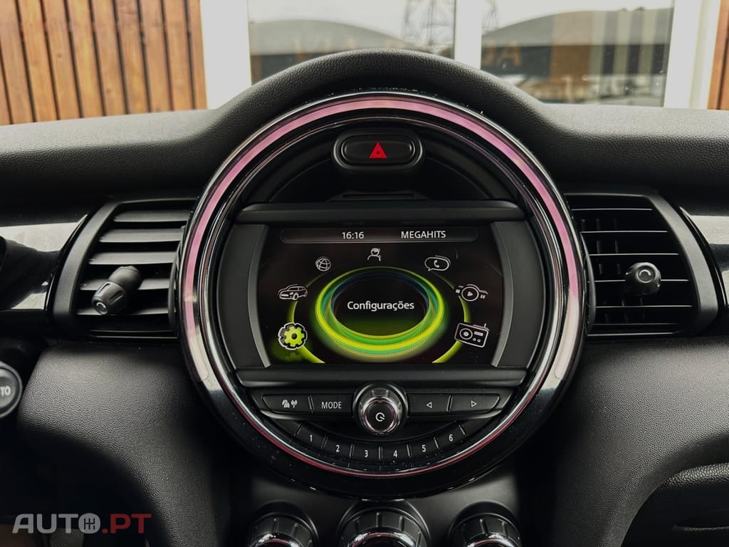 MINI Cooper Cooper D