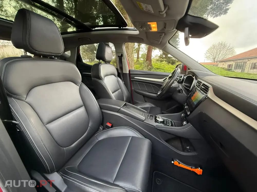 MG ZS Outro