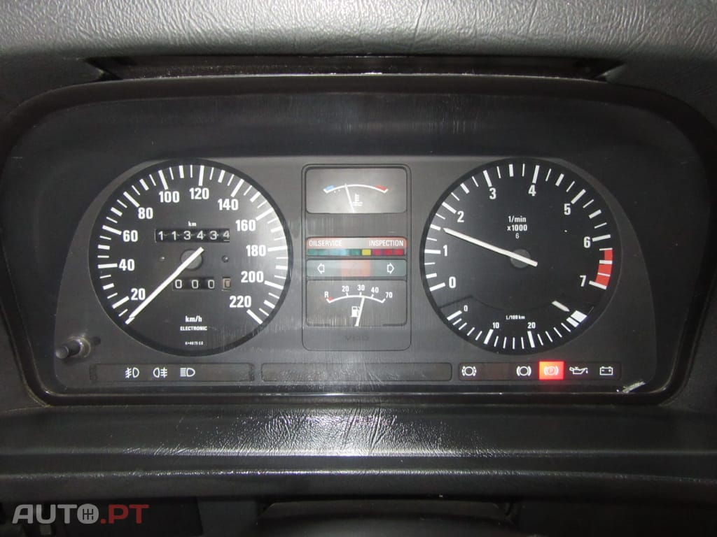 BMW 520 i E28 1983 Clássico
