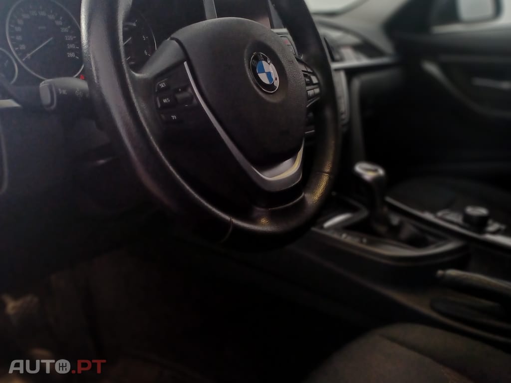 BMW 320 Touring d Luxury 184cv