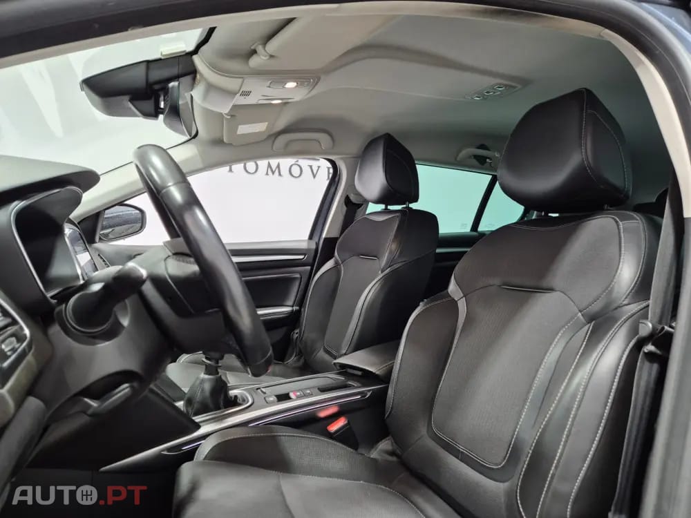 Renault Mégane Sport Tourer 1.5 Blue dCi Intens