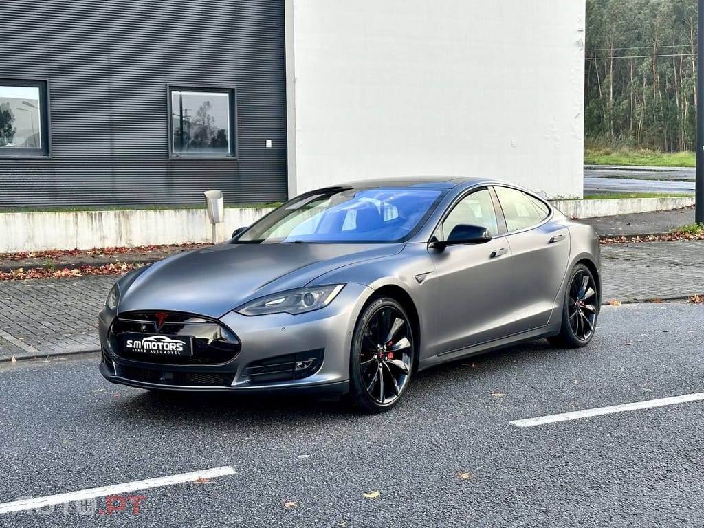 Tesla Model S 85