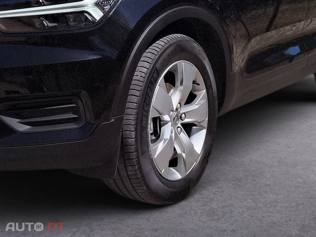 Volvo XC40 2.0 D3 Momentum Plus