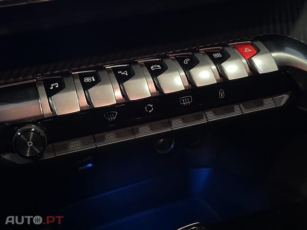 Peugeot 3008 1.5 BlueHDi Allure EAT8