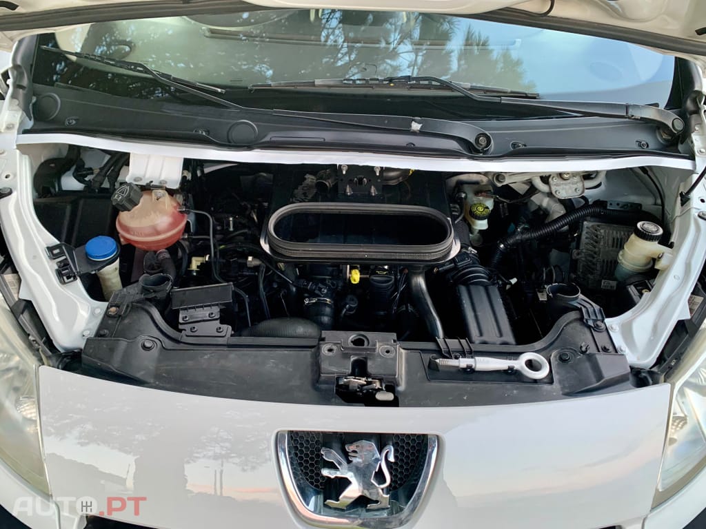 Peugeot Expert 2.0 HDi 229 L2H2