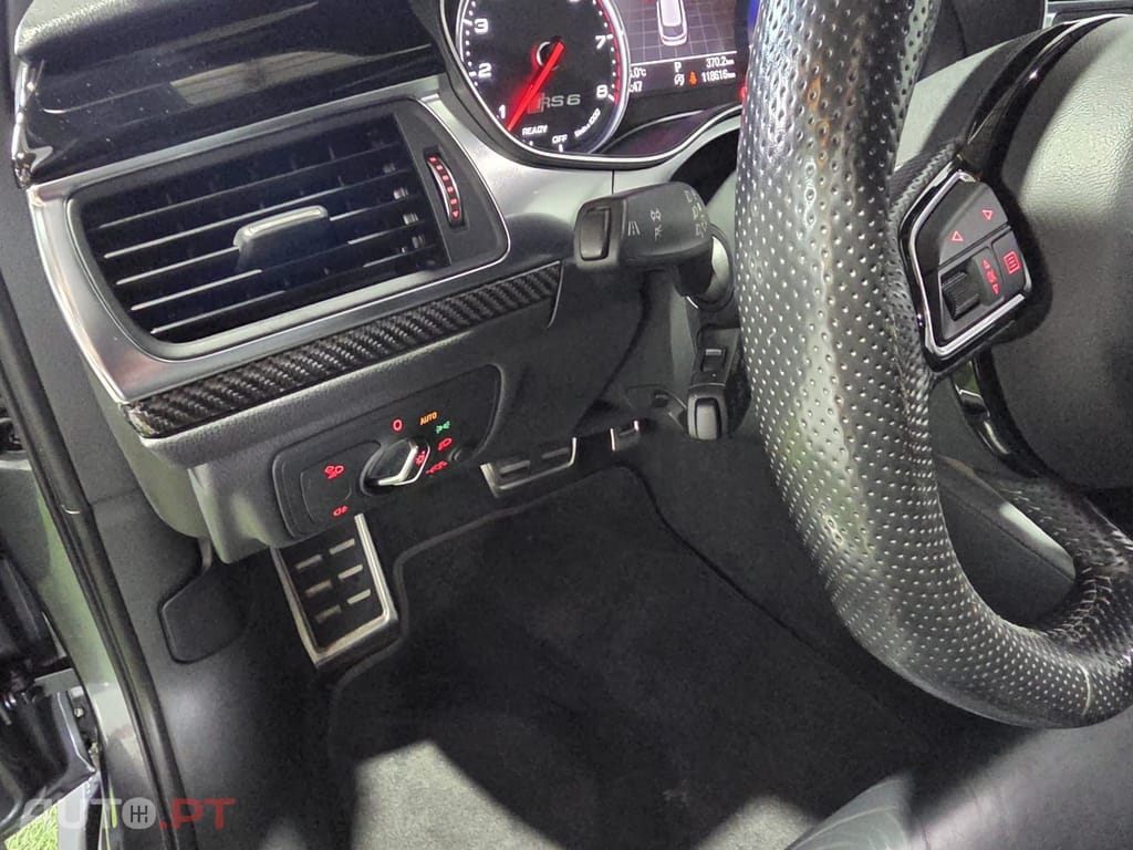 Audi RS6 AVANT PERFORMANCE