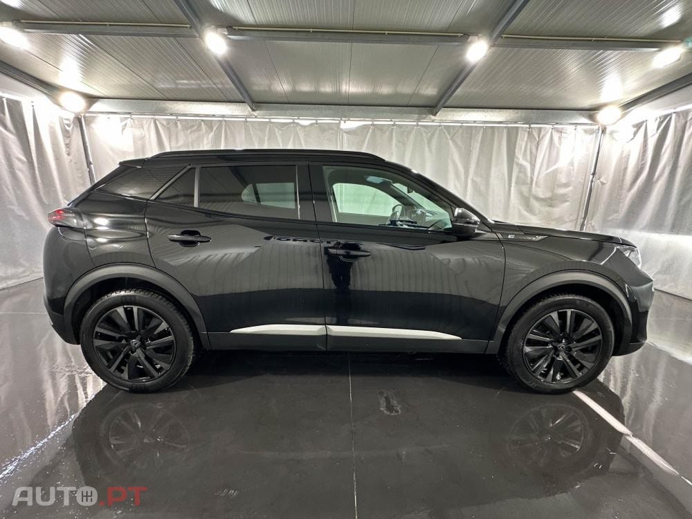 Peugeot E-2008 54 kWh GT