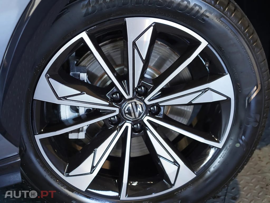 MG HS 1.5 T-GDI Plug In Hybrid Luxury