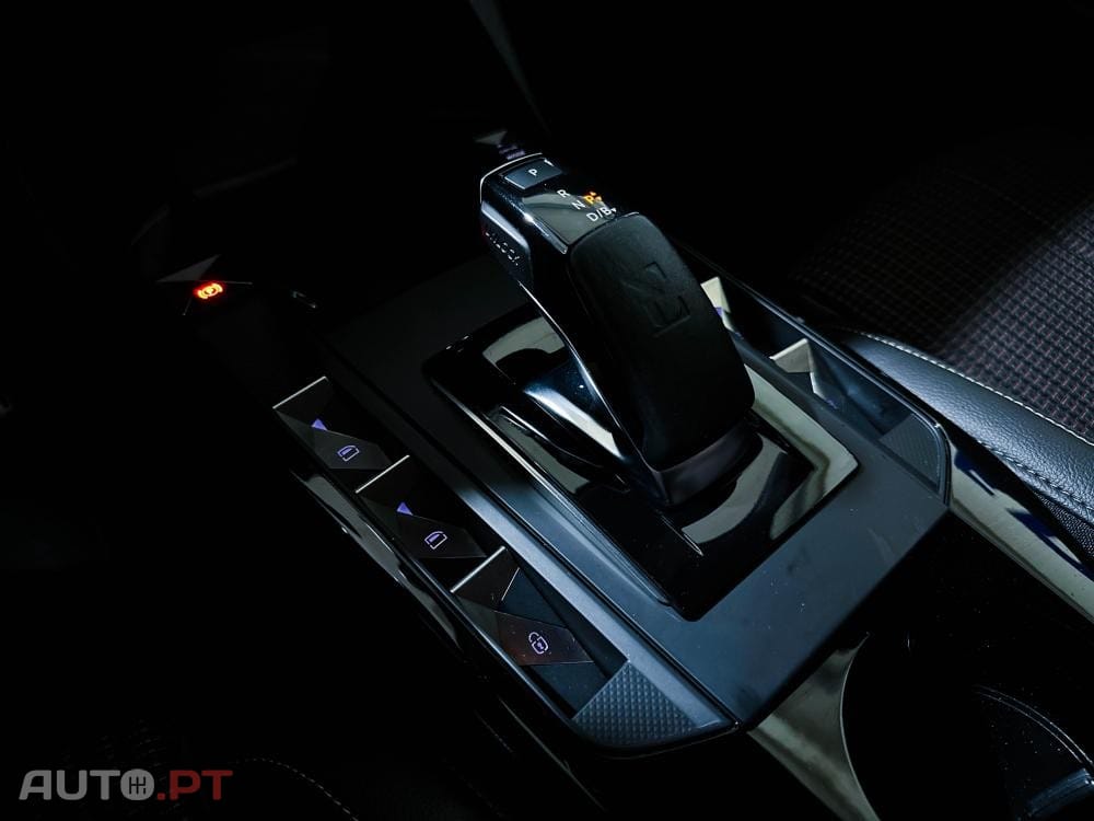 DS DS3 Crossback E-Tense Performance Line +