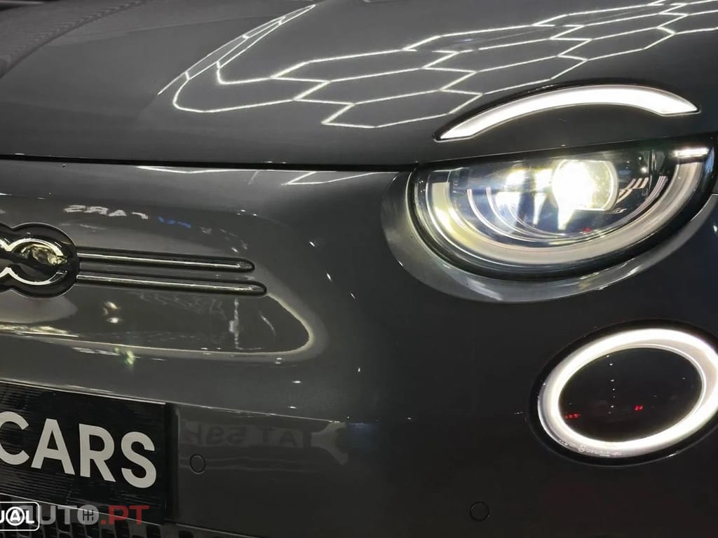 Fiat 500e La Prima