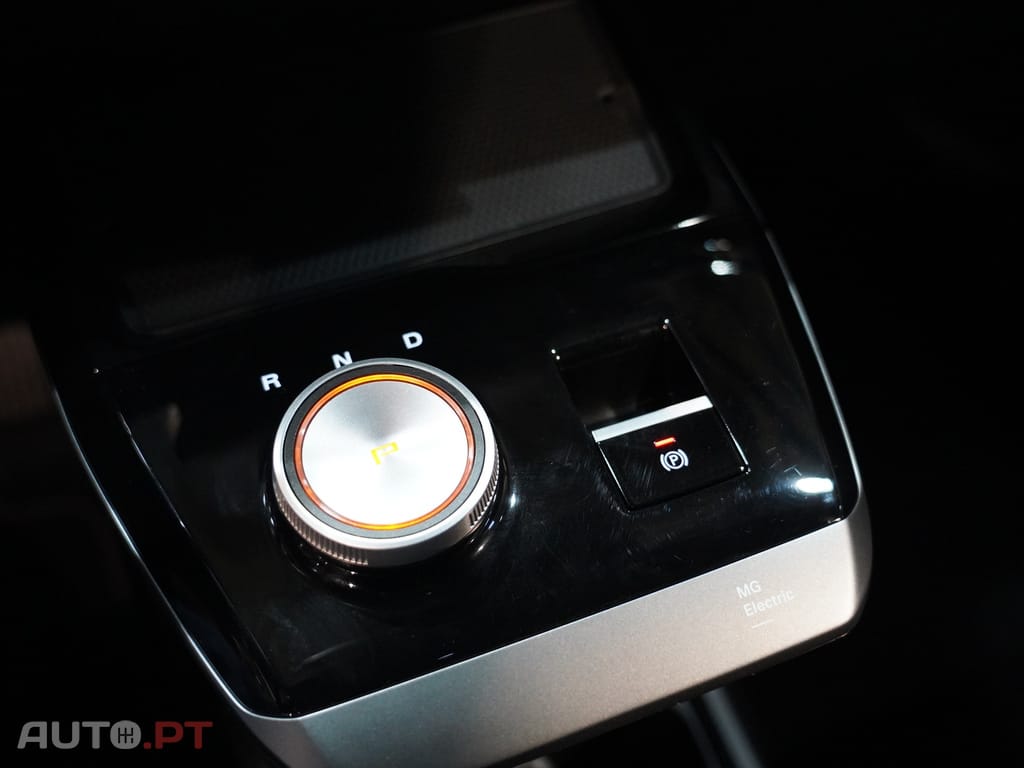 MG MG4 64 kWh Luxury