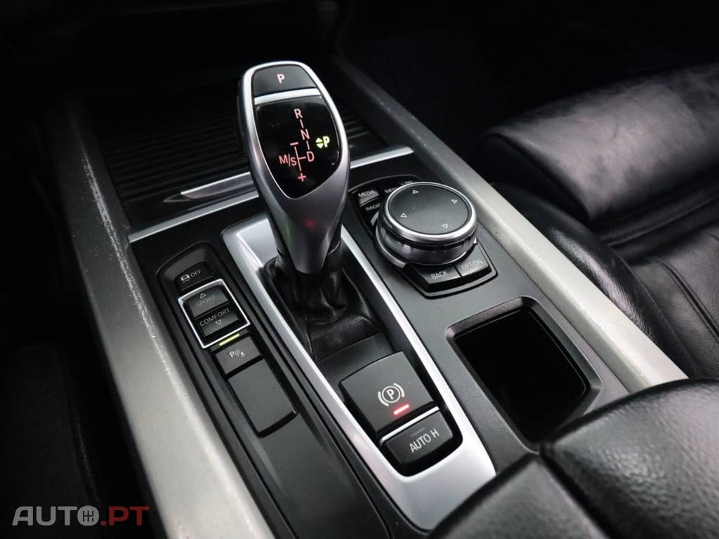 BMW X5 25 d sDrive Comfort 7L