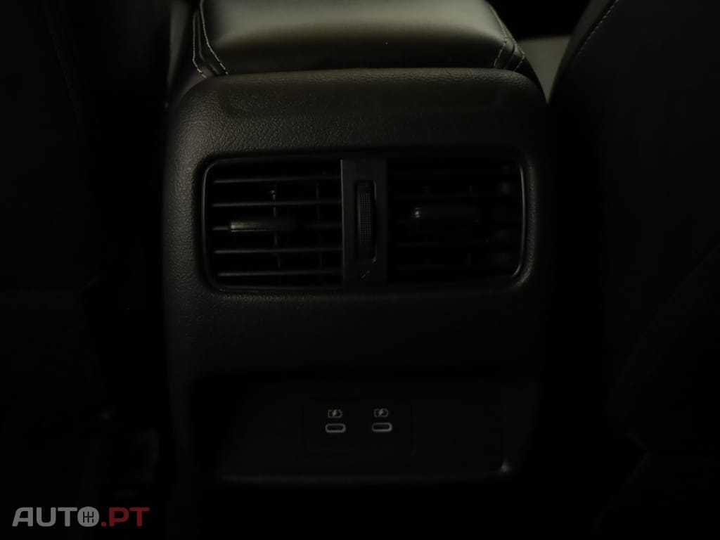 Nissan Qashqai Qashqai 1.3 DIG-T N-Connecta LED Xtronic