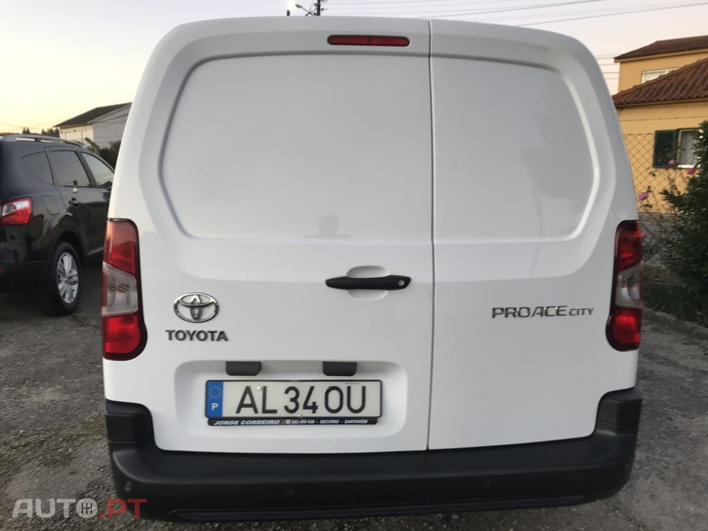 Toyota Proace City 1.5D L2 Comfort Plus