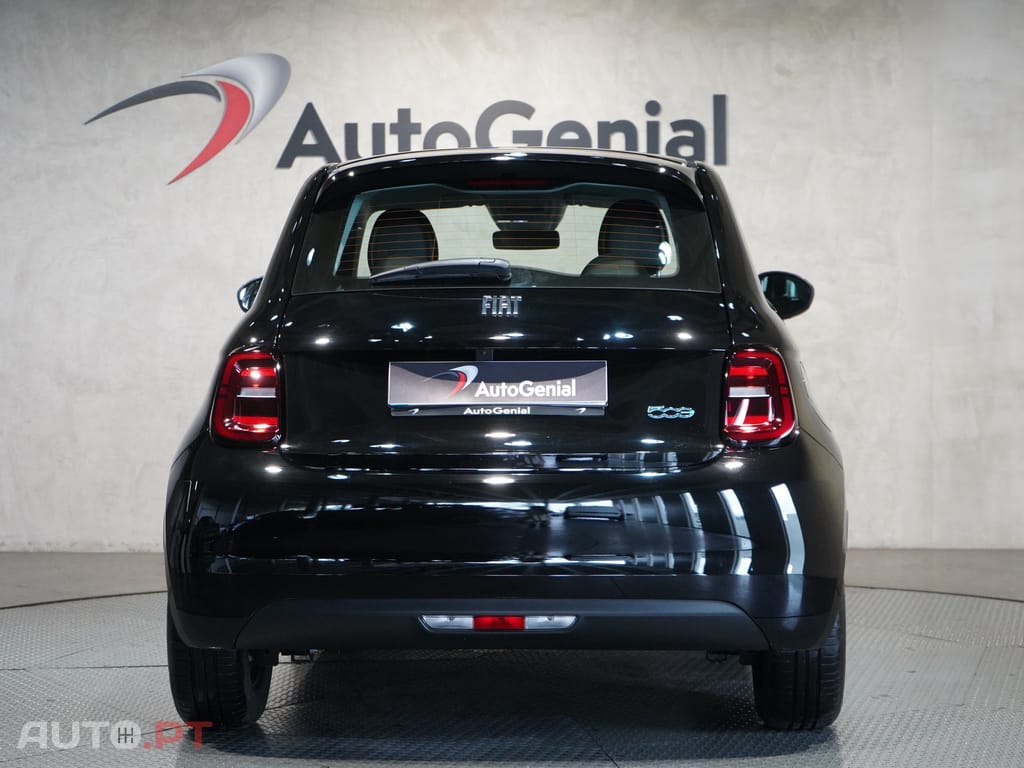 Fiat 500e Berlina Série 4 42 kWh (Red)