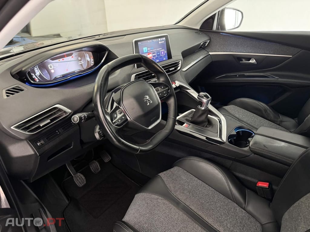 Peugeot 5008 1.5 BlueHDi Allure